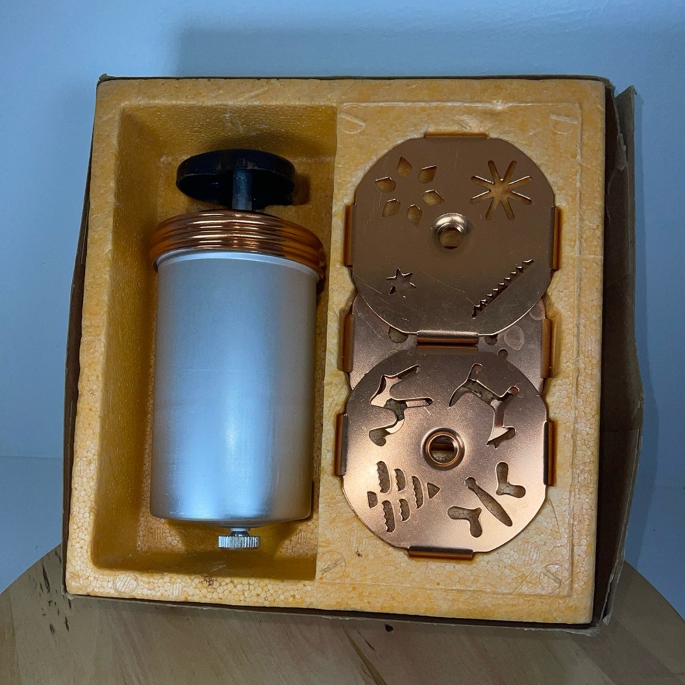 Mirro aluminum co VTG mid century cookie press with‎ 3 plates/12 designs baking